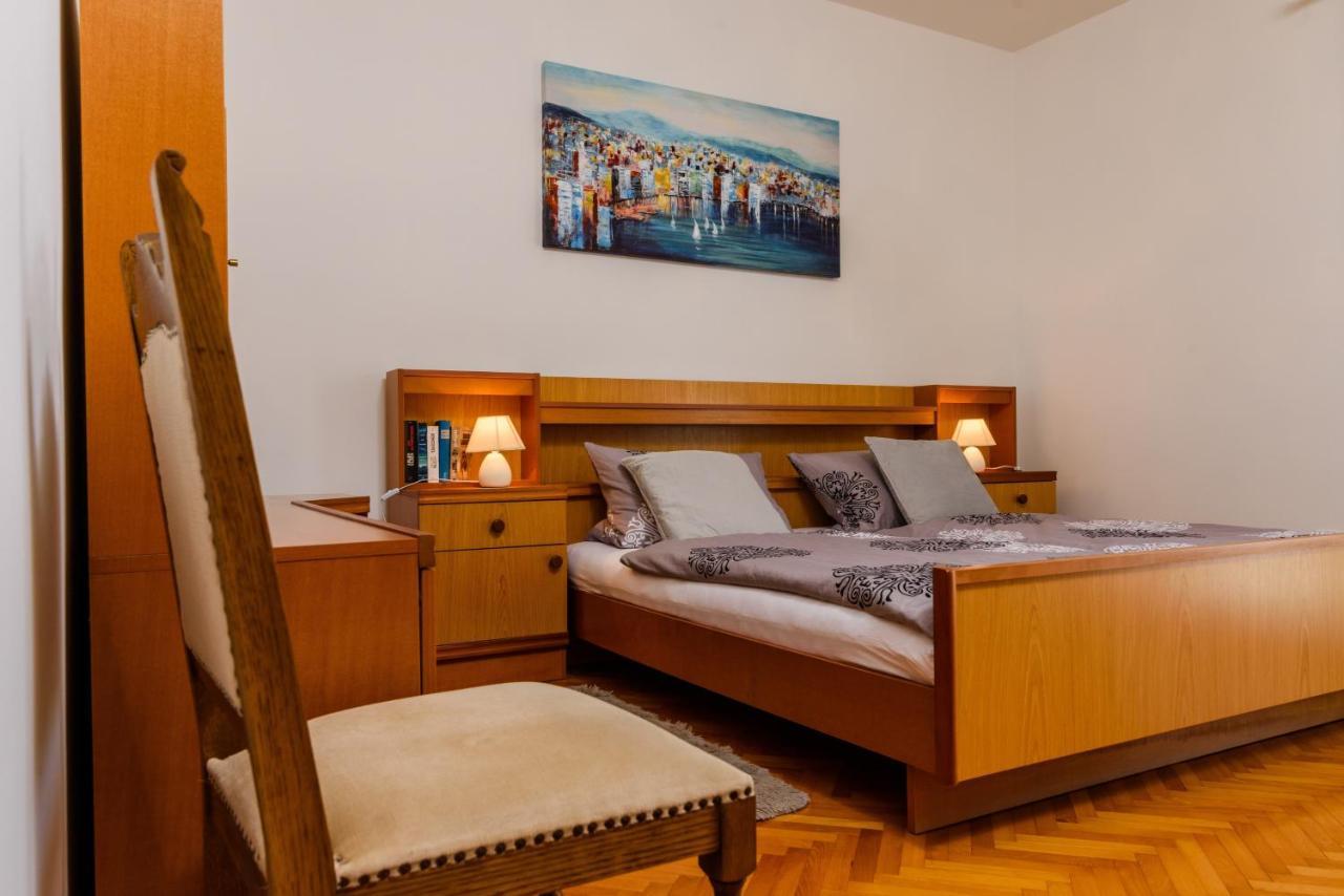 Apartments With A Parking Space Kastel Kambelovac, Kastela - 15480 Екстер'єр фото
