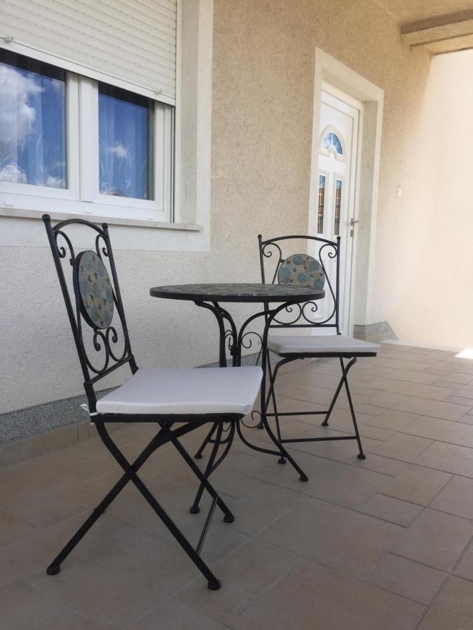 Apartments With A Parking Space Kastel Kambelovac, Kastela - 15480 Екстер'єр фото
